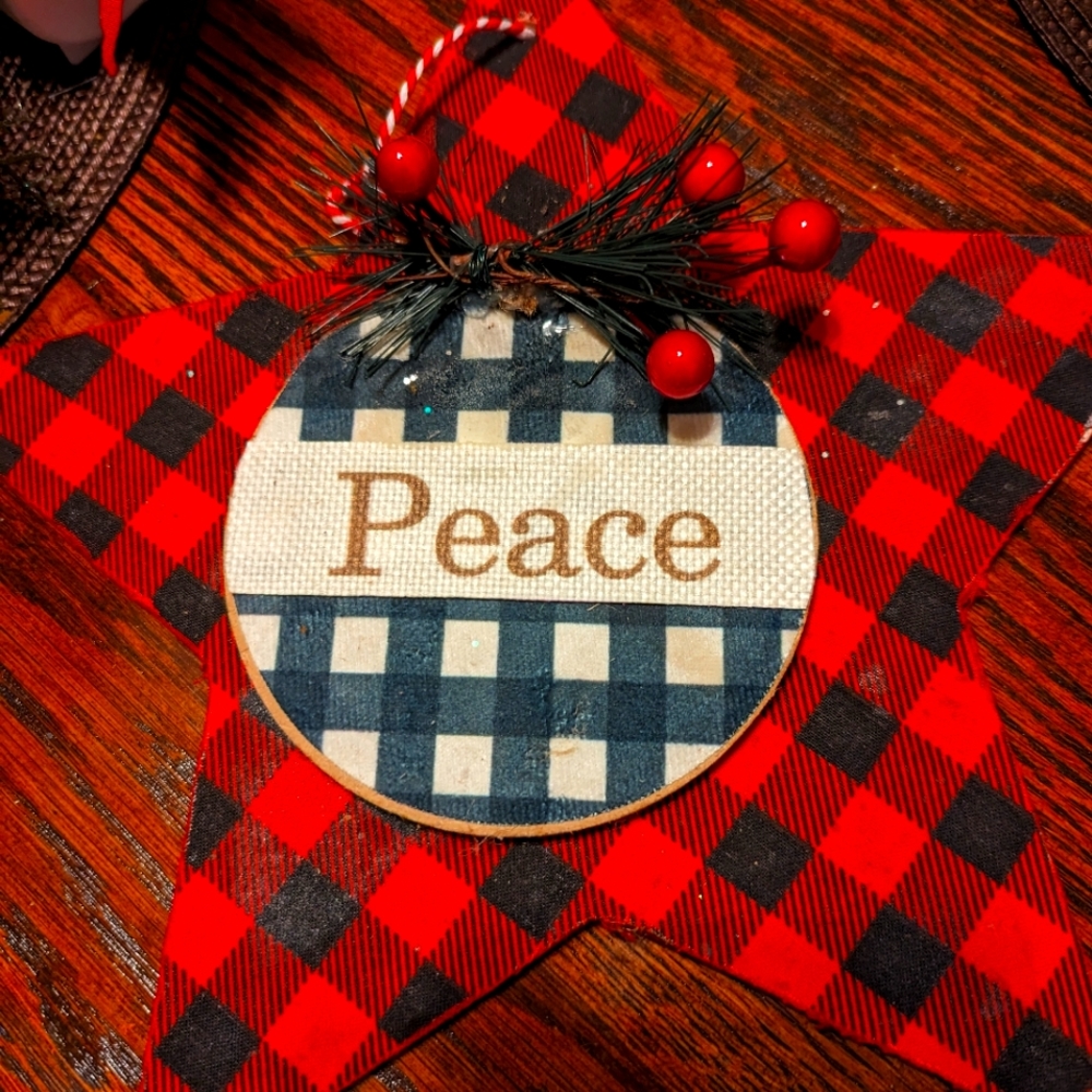 Christmas Starr with Peace ornament.